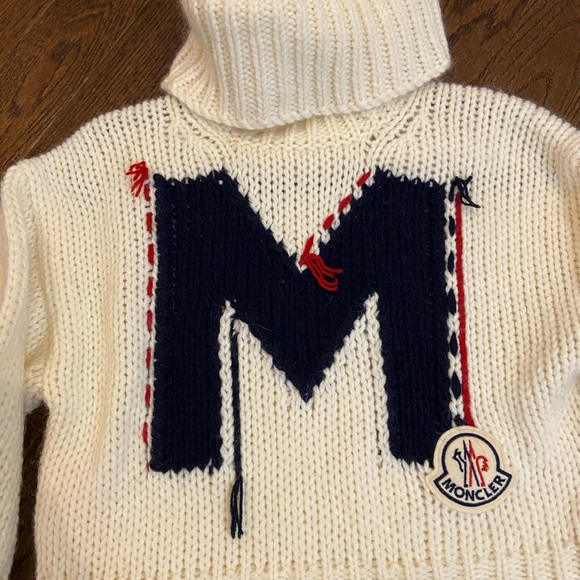 Moncler Sweaters - Moncler Logo Roll-neck Chunky-knit Sweater